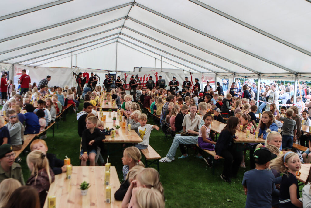 Børnenes frokost. Foto: Ole Kæhler