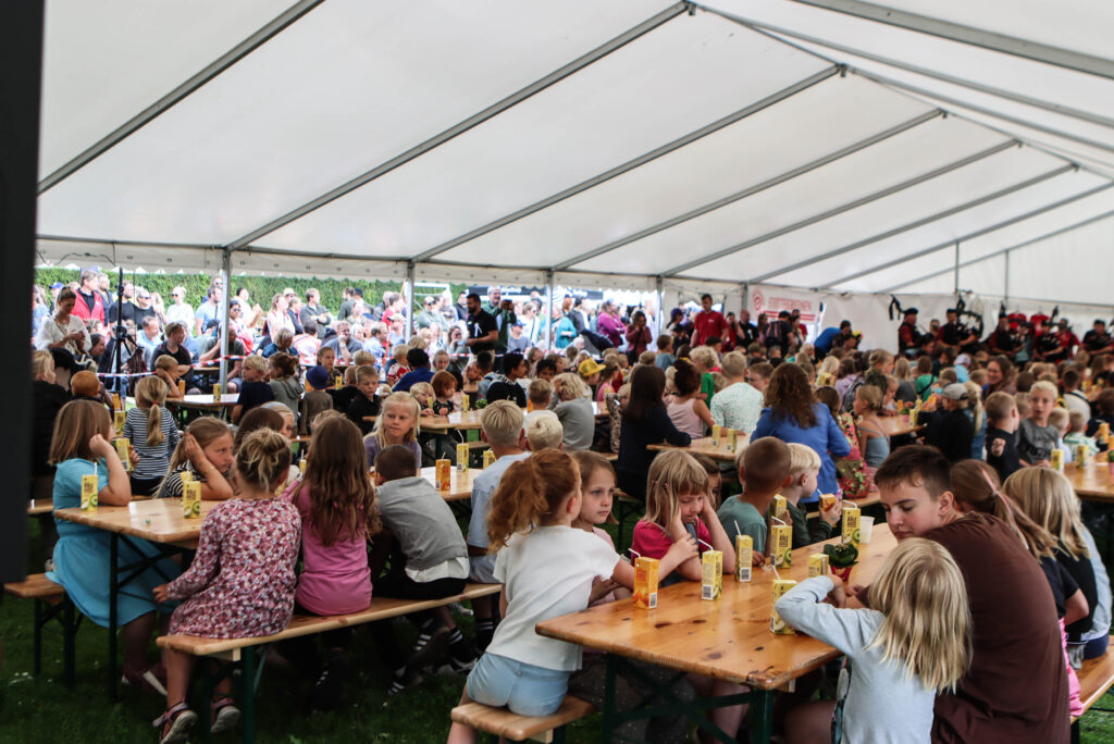 Børnenes frokost. Foto: Ole Kæhler