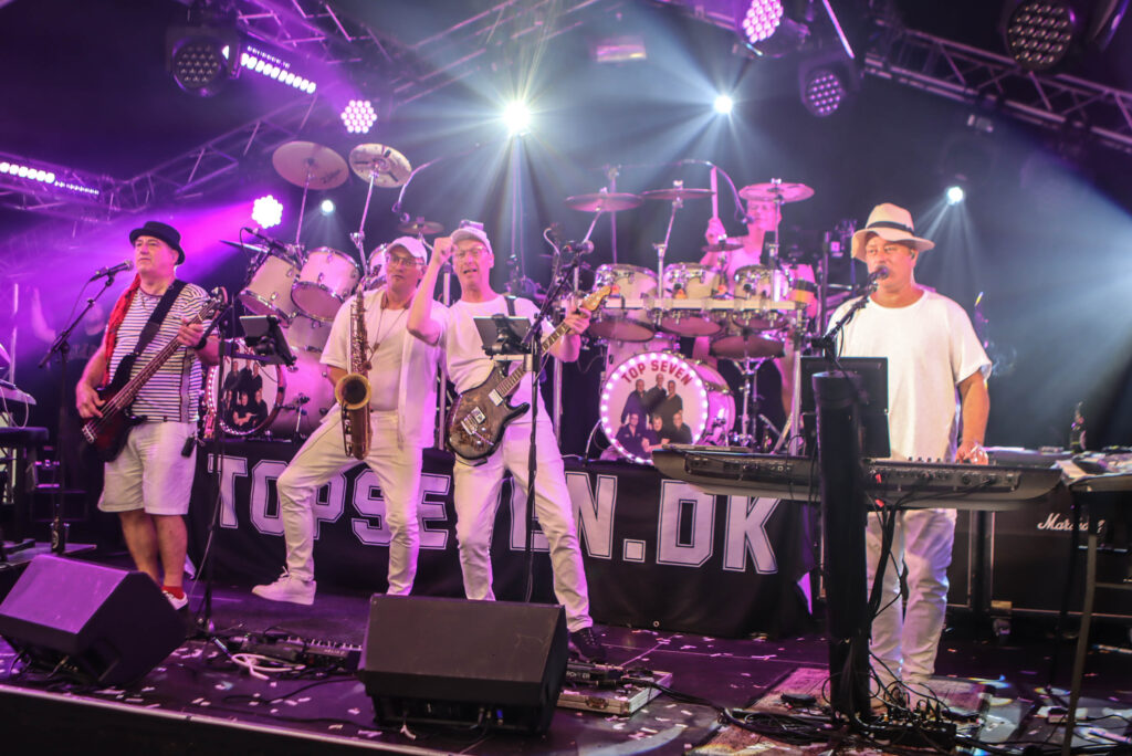 Eftermiddagsfest. Foto: Ole Kæhler