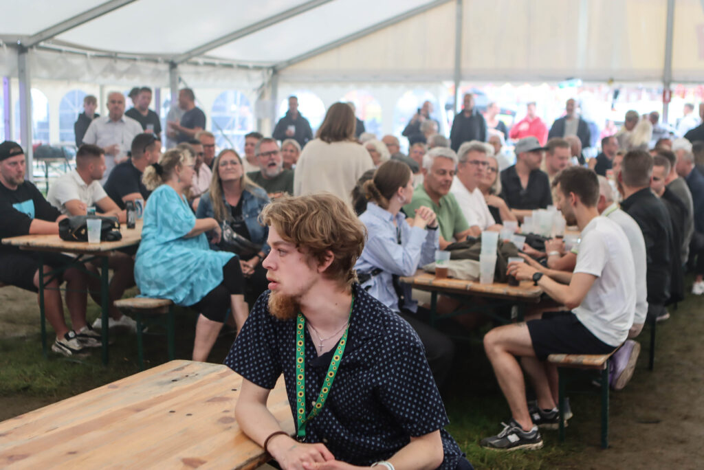 Eftermiddagsfest. Foto: Ole Kæhler