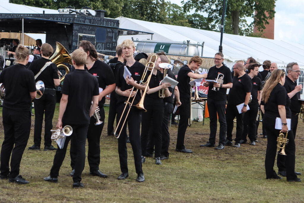 Musik i teltet. Foto: Ole Kæhler