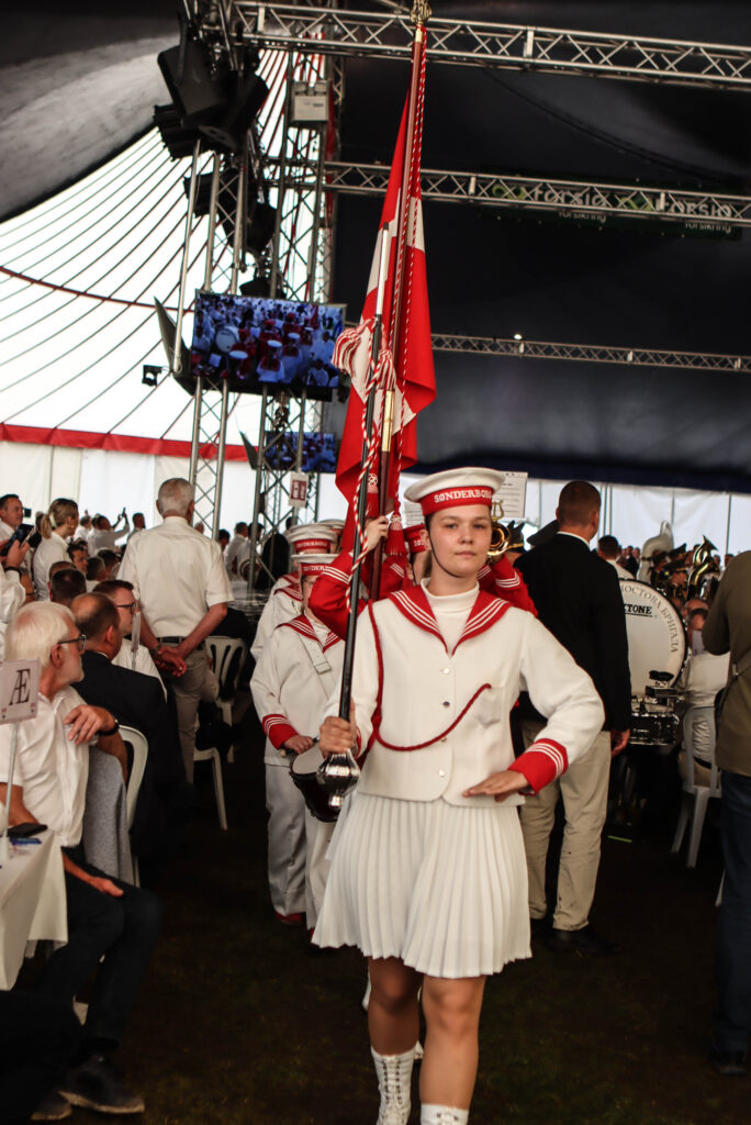 Musik i teltet. Foto: Ole Kæhler
