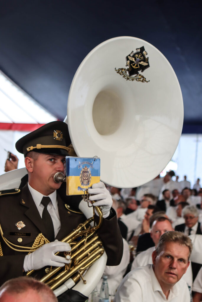 Musik i teltet. Foto: Ole Kæhler