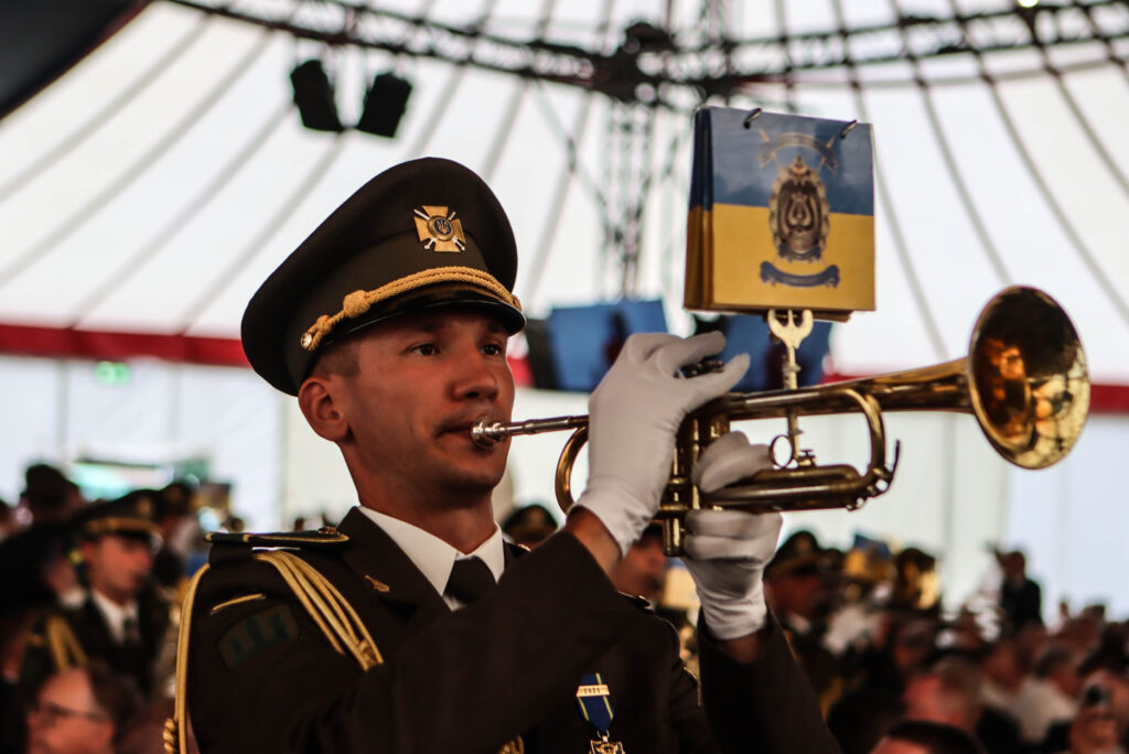 Musik i teltet. Foto: Ole Kæhler