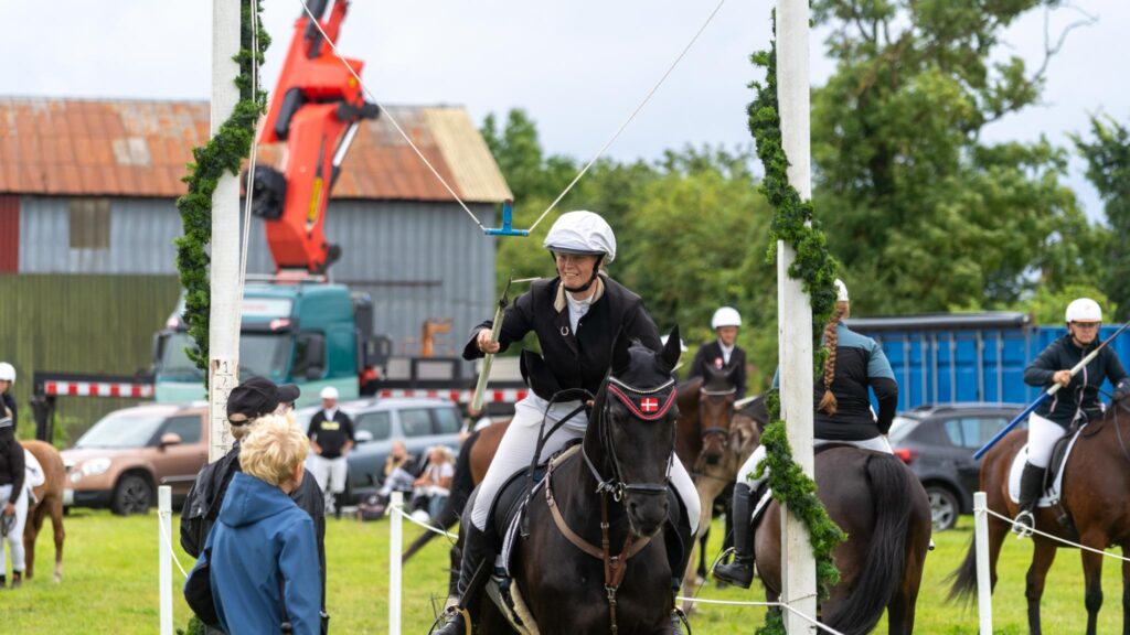 Skovby Ringridning. Fotos: Bo Bach & Ole Kæhler