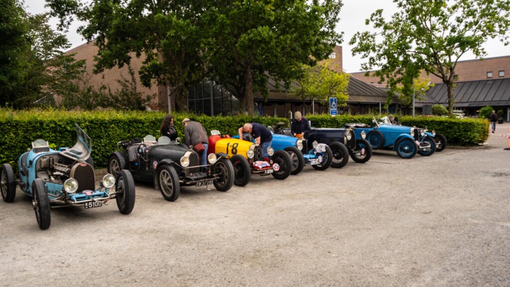 Ældre Bugatti. Bachs Foto