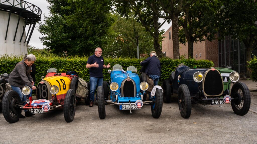 Ældre Bugatti. Bachs Foto