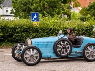 Ældre Bugatti. Bachs Foto