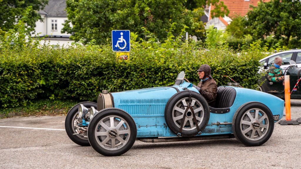 Ældre Bugatti. Bachs Foto