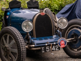 Ældre Bugatti. Bachs Foto