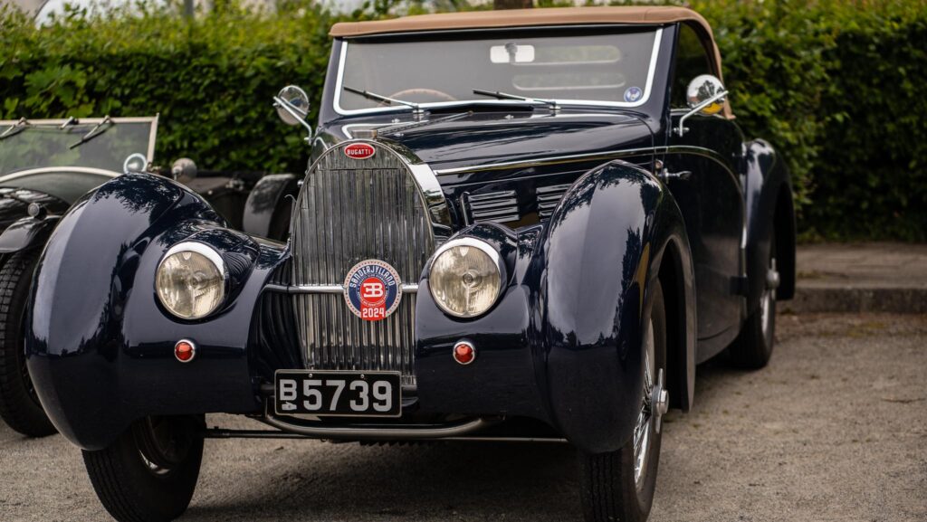Ældre Bugatti. Bachs Foto