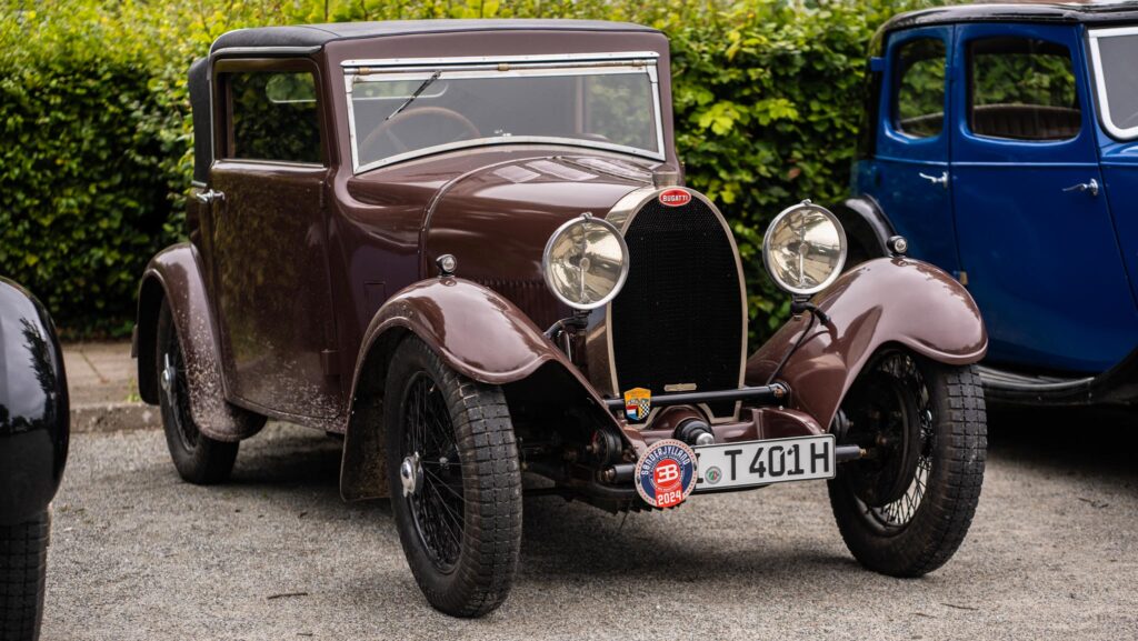 Ældre Bugatti. Bachs Foto