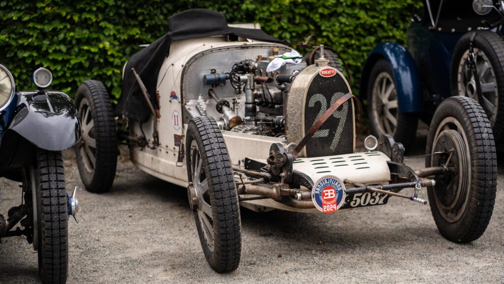 Ældre Bugatti. Bachs Foto