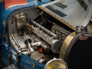 Ældre Bugatti. Bachs Foto