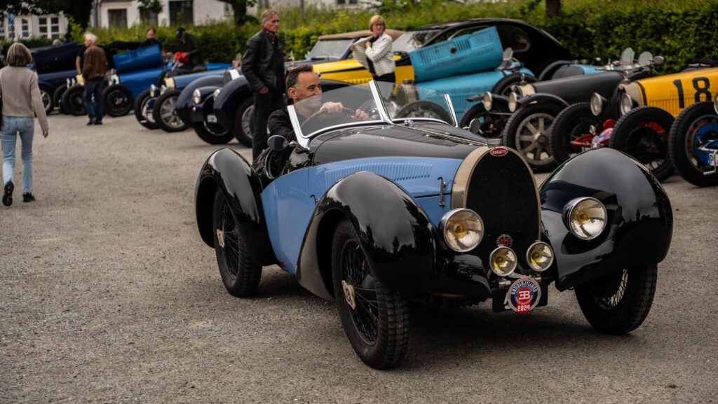 Ældre Bugatti. Bachs Foto