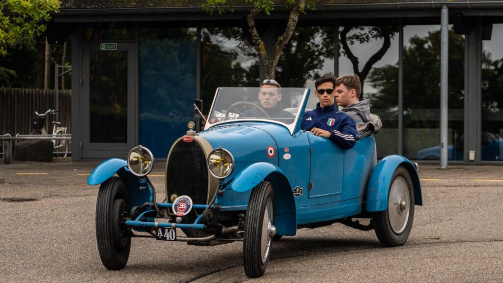 Ældre Bugatti. Bachs Foto