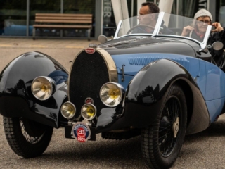 Ældre Bugatti. Bachs Foto
