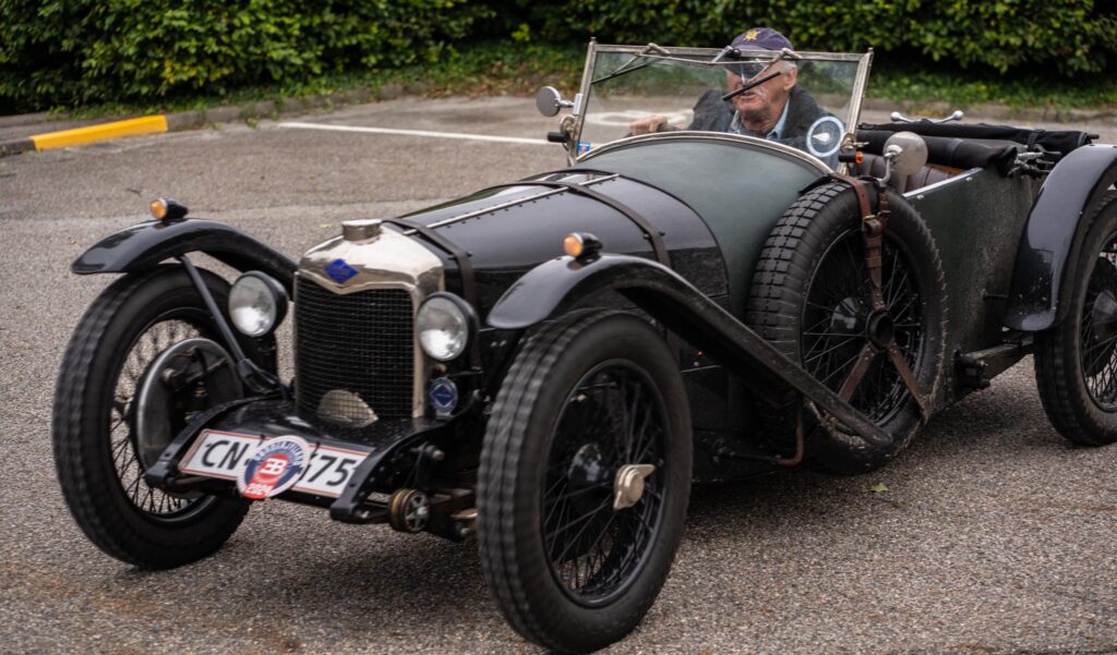 Ældre Bugatti. Bachs Foto
