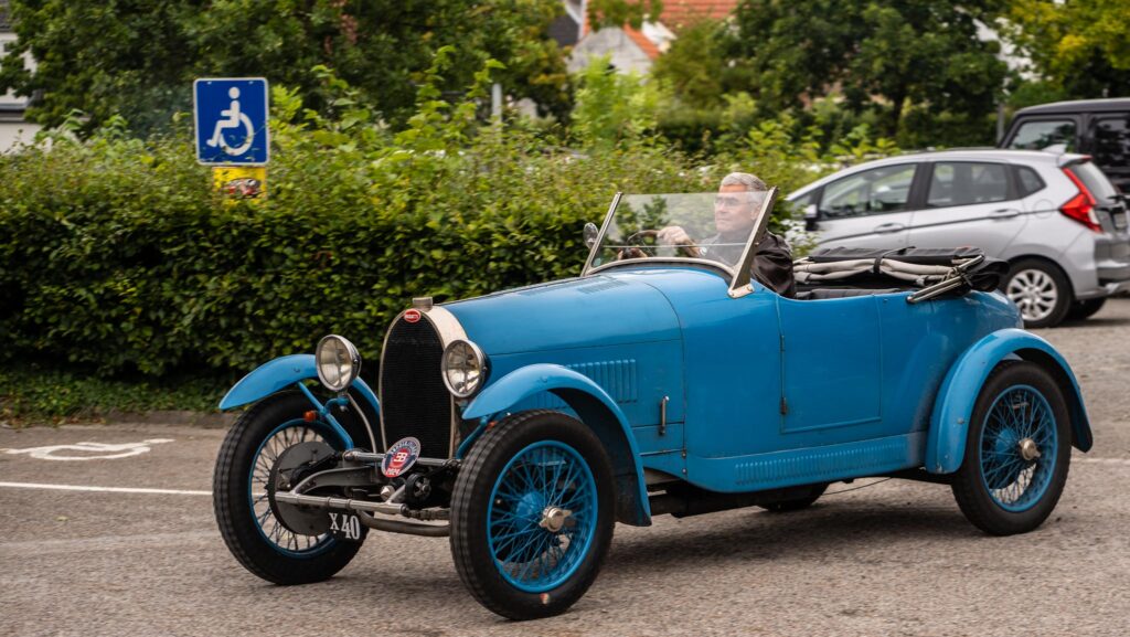 Ældre Bugatti. Bachs Foto