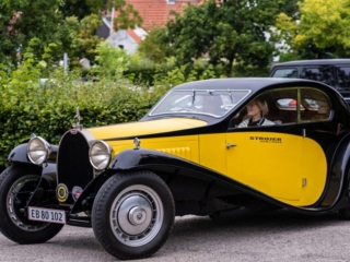 Ældre Bugatti. Bachs Foto
