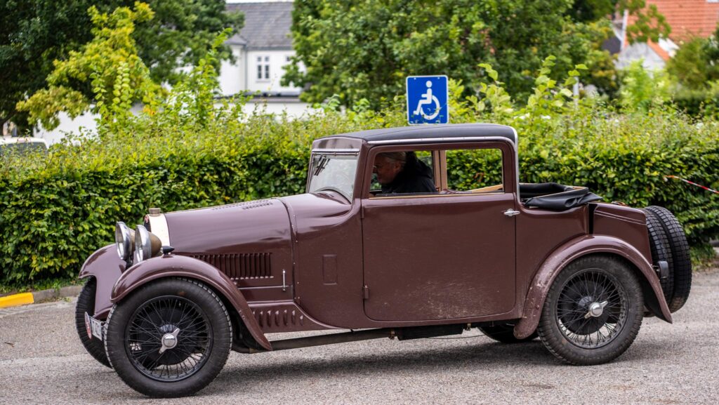 Ældre Bugatti. Bachs Foto