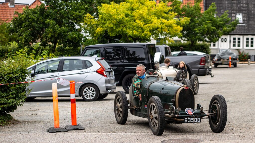 Ældre Bugatti. Bachs Foto