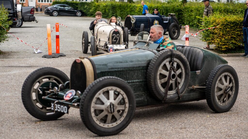 Ældre Bugatti. Bachs Foto