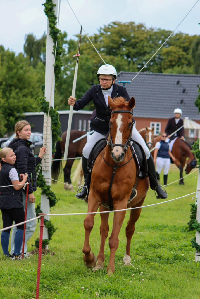 Skovby Ringridning. Fotos: Bo Bach & Ole Kæhler
