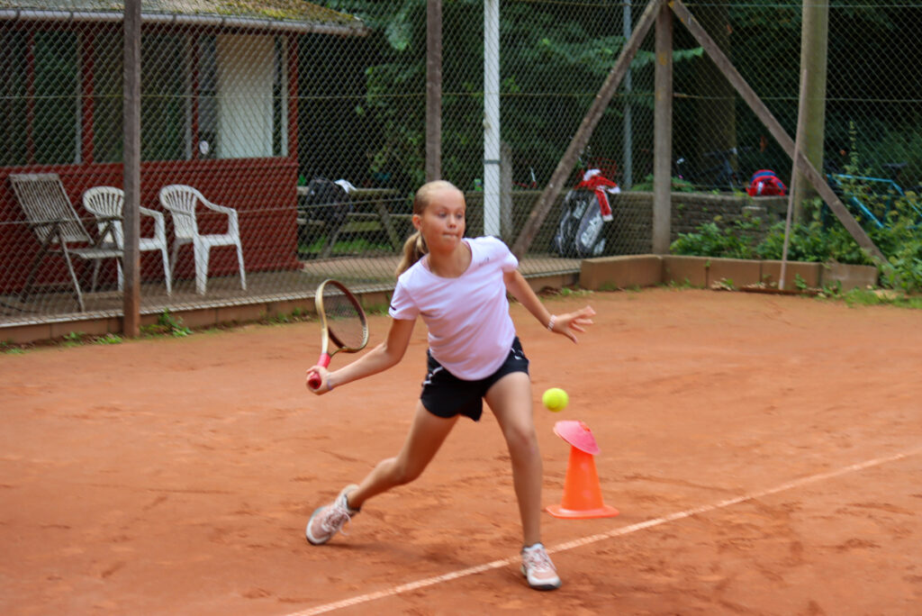 Tennisskole. Foto: Ole Kæhler