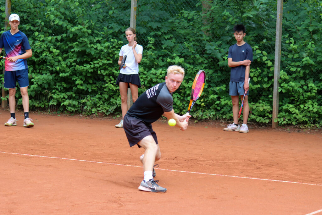 Tennisskole. Foto: Ole Kæhler