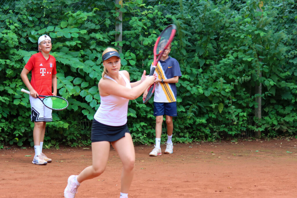 Tennisskole. Foto: Ole Kæhler
