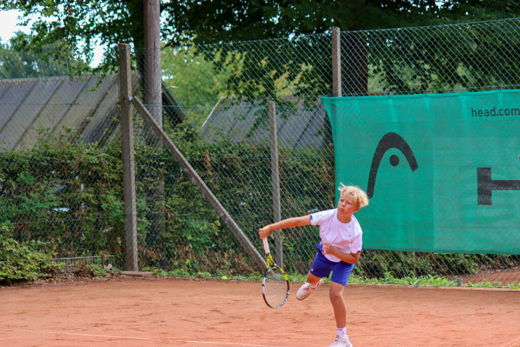 Tennisskole. Foto: Ole Kæhler
