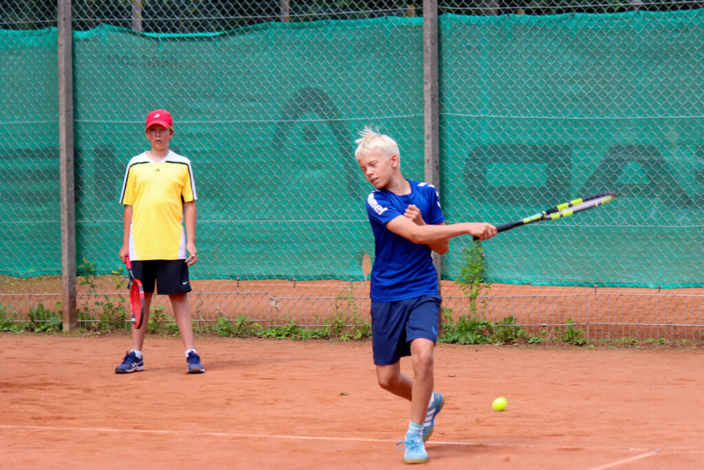 Tennisskole. Foto: Ole Kæhler