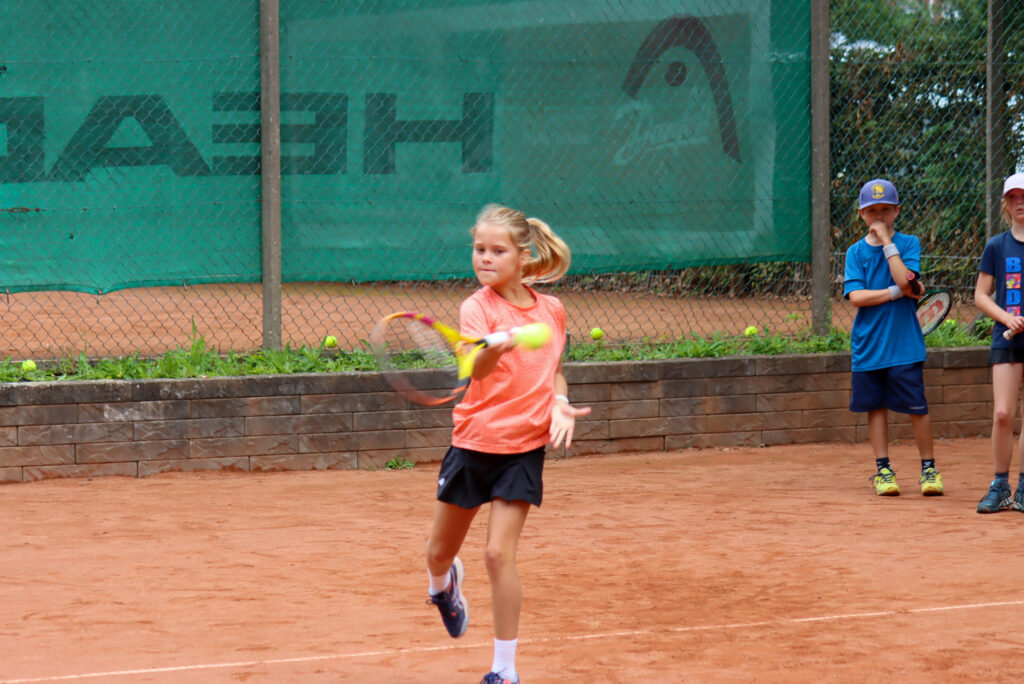 Tennisskole. Foto: Ole Kæhler