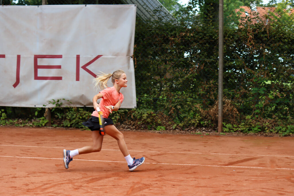 Tennisskole. Foto: Ole Kæhler