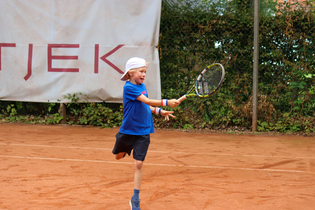 Tennisskole. Foto: Ole Kæhler