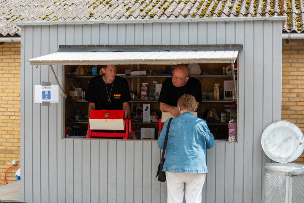 Lopper på stationen. KGF Foto
