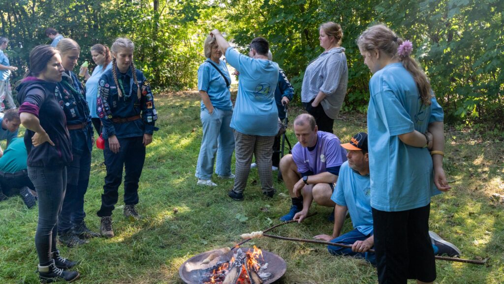 Med på Holdet. Bachs Foto