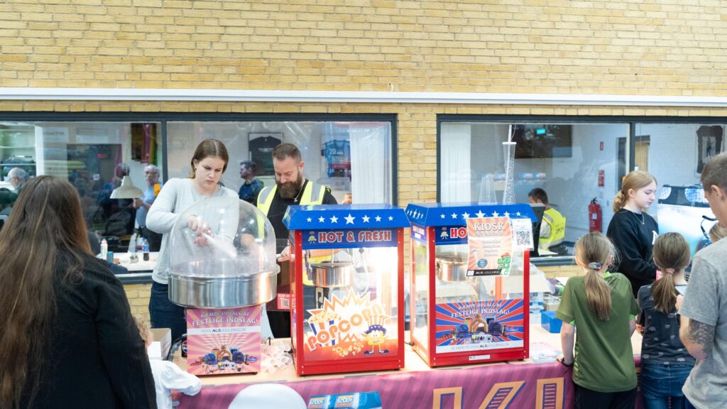 Broager-Hallen. Bachs Foto