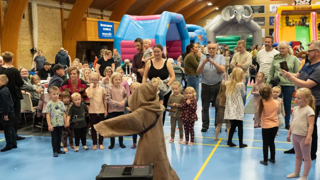 Broager-Hallen. Bachs Foto