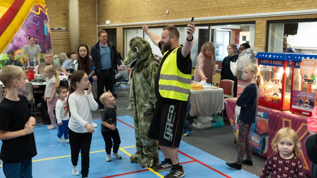 Broager-Hallen. Bachs Foto