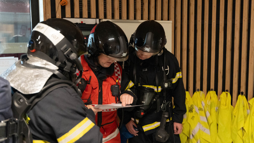 Brandøvelse. Bachs Foto